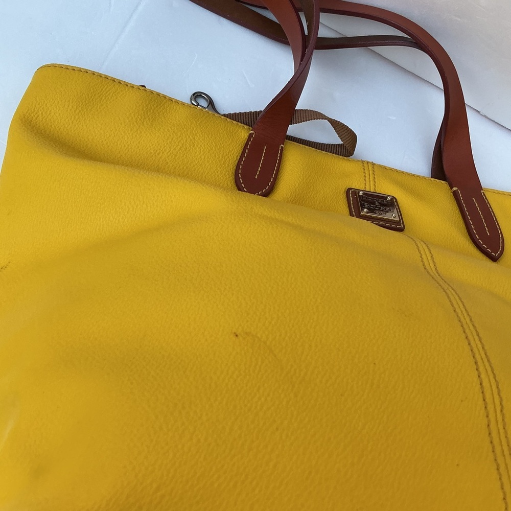 Dooney And Bourke Large Tote Bag Rehab $458 MSRP - Picture 5 of 7
